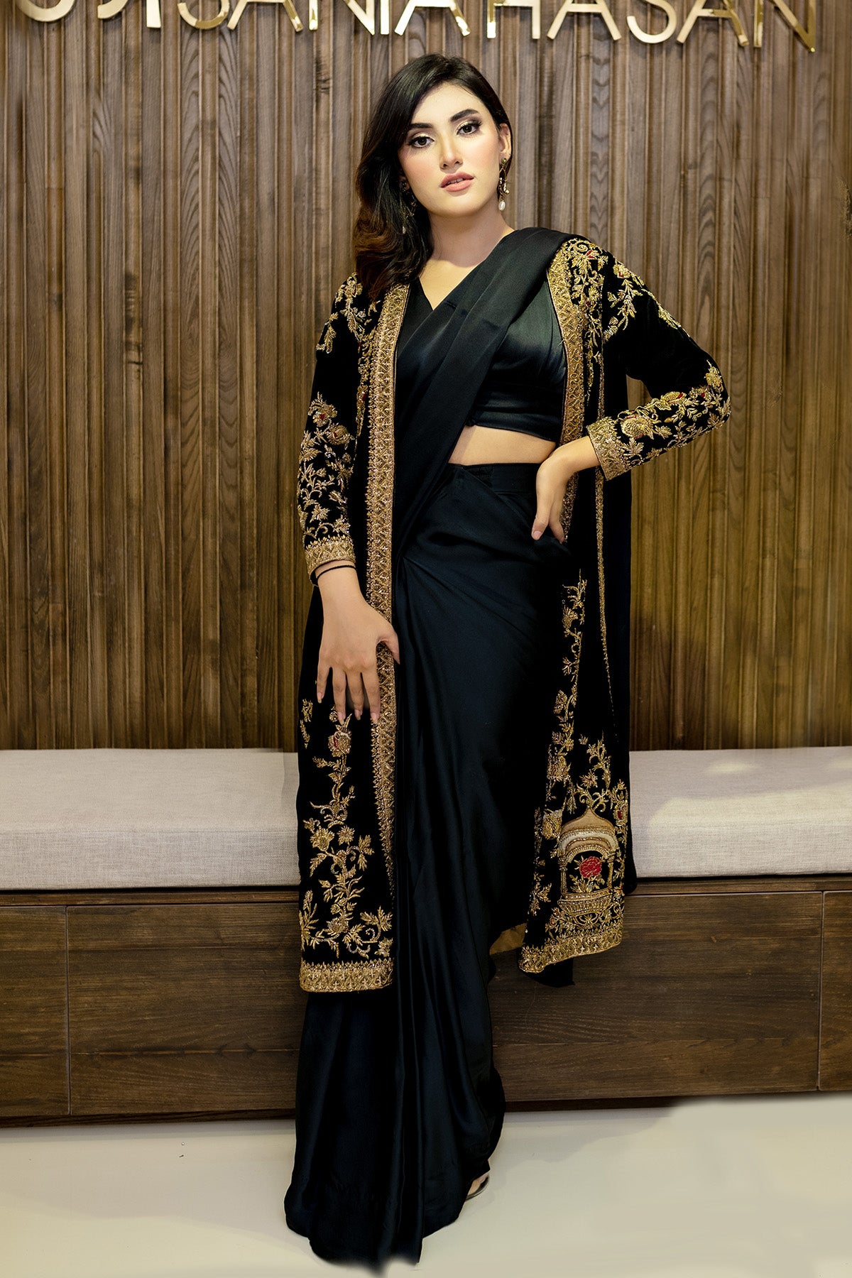 Buy CLOMITA Self Design Bollywood Velvet Blue Sarees Online @ Best Price In  India | Flipkart.com